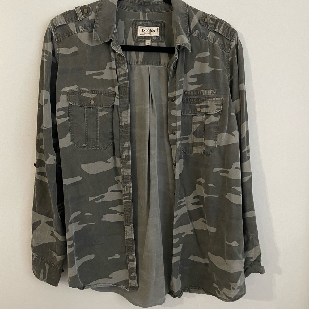 Camo women’s button up